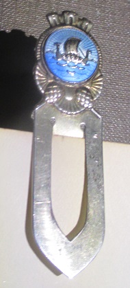 xxM1225M Beautiful bookmark in silver and enamel